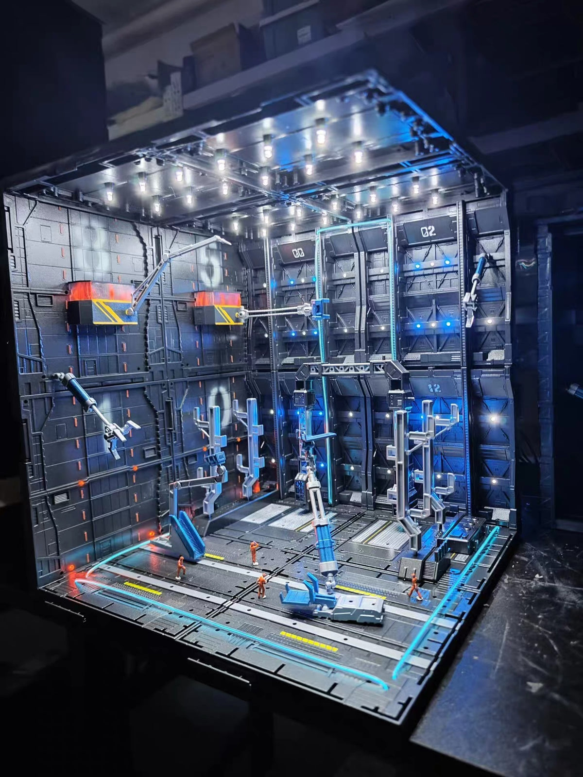 Solo Mecha LED Hangar Display | Cyberpunk Sci-Fi Diorama Box